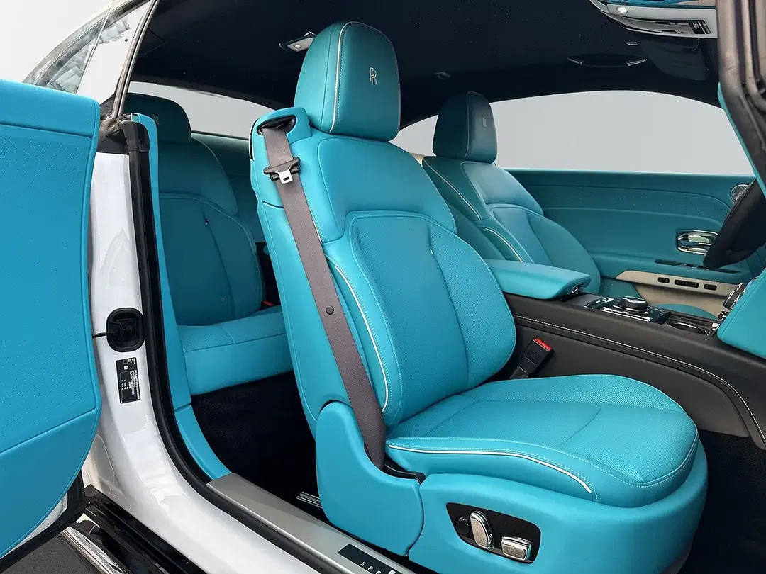 Rolls-Royce Spectre - Thumbnail 10