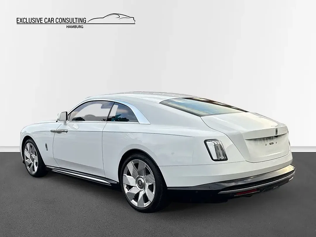 Rolls-Royce Spectre - Thumbnail 4