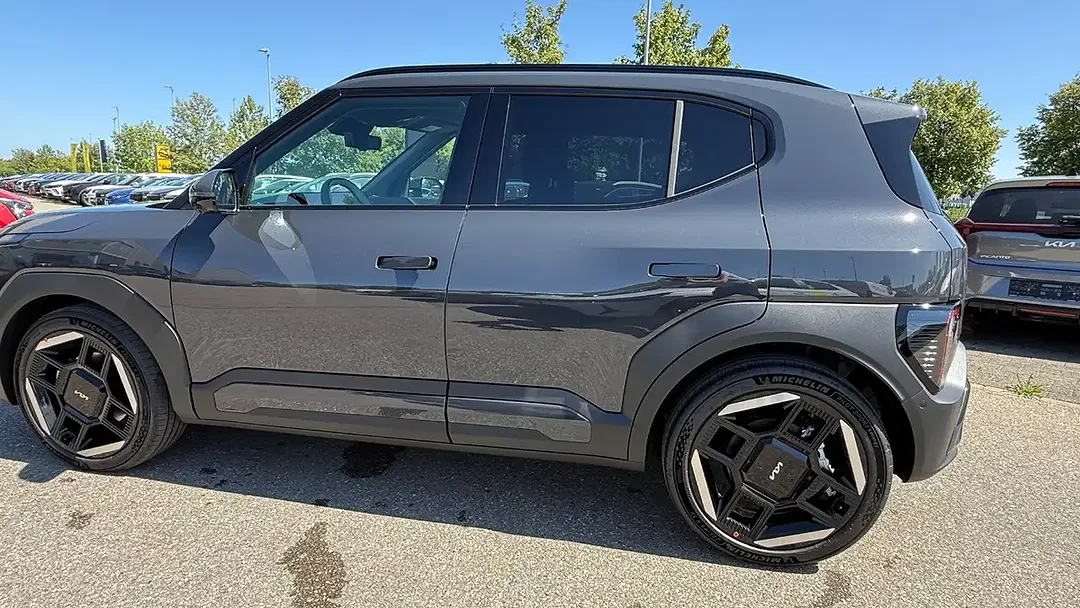 Kia EV2 GT-Line - Thumbnail 3