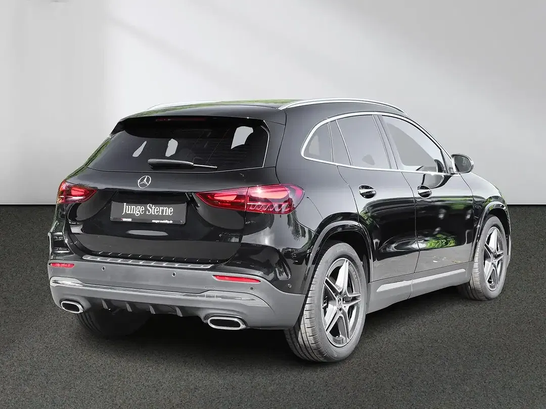 Mercedes-Benz GLA 200 AMG - Thumbnail 2