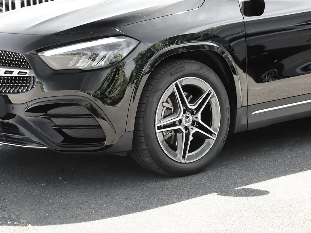 Mercedes-Benz GLA 200 AMG - Thumbnail 8
