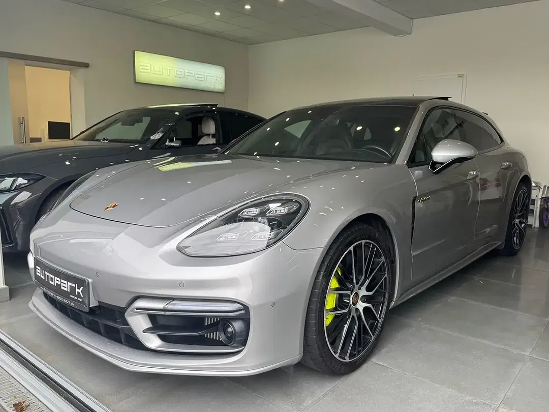 Porsche Panamera E-Hybrid Sport Turismo - Thumbnail 3