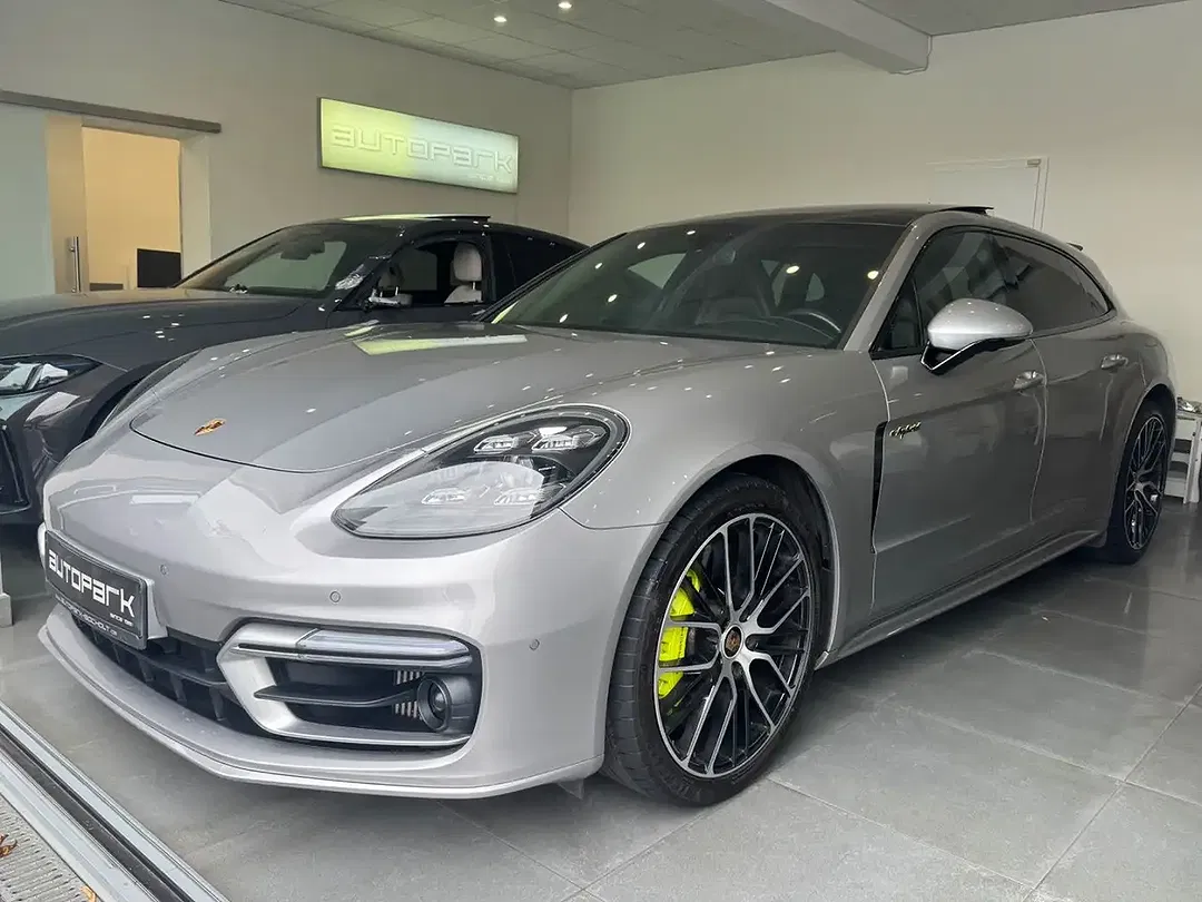 Porsche Panamera E-Hybrid Sport Turismo - Thumbnail 4