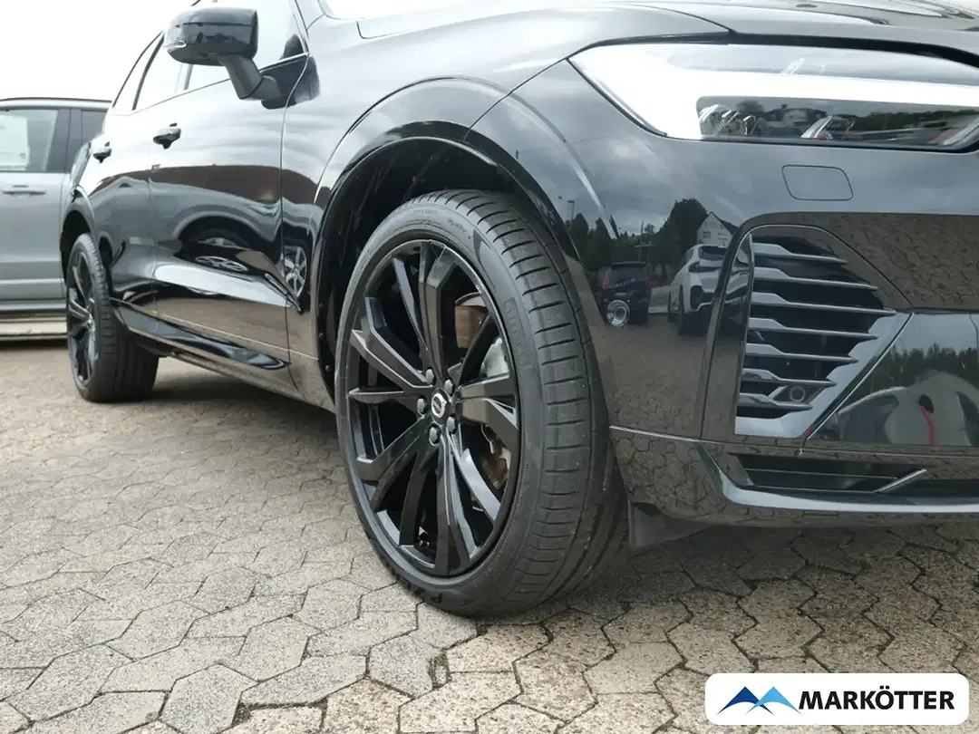 Volvo XC60 T8 AWD Recharge Plus Black Edition - Thumbnail 11