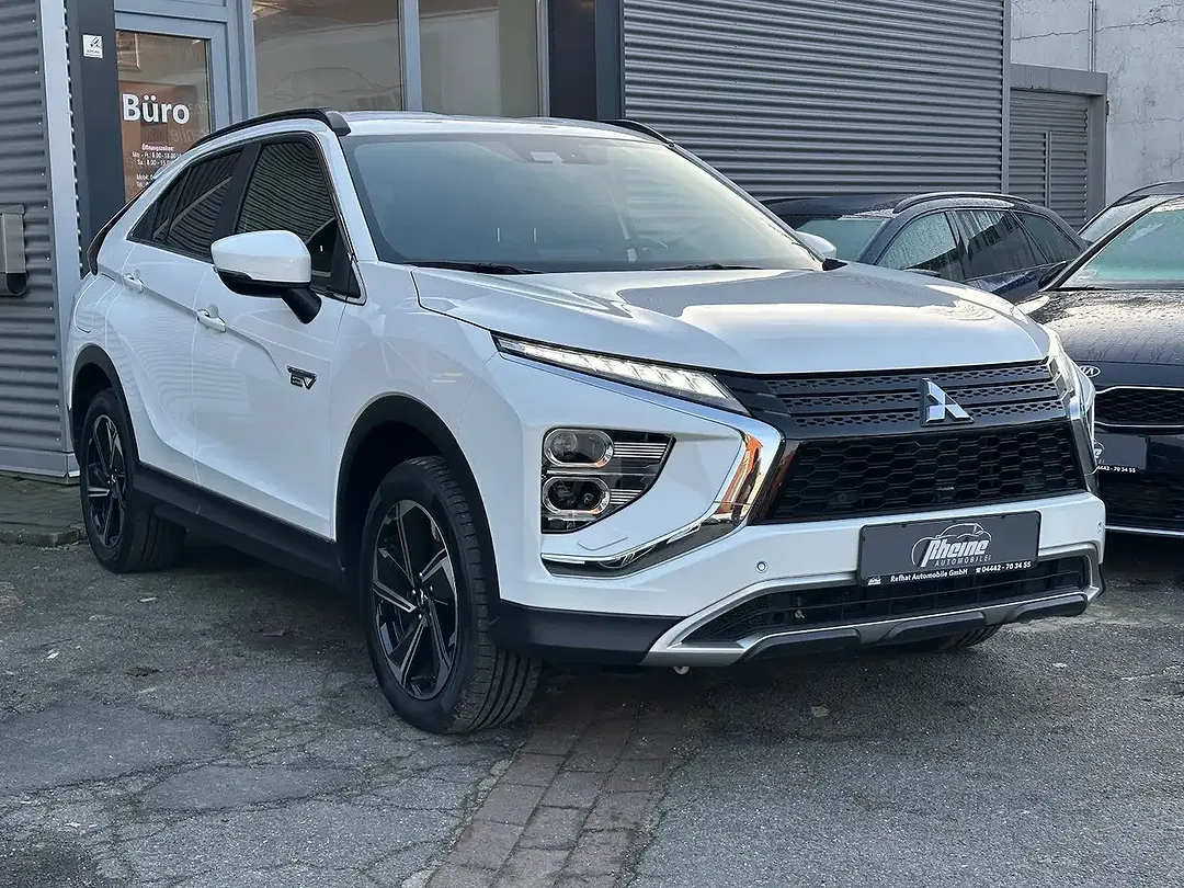 Mitsubishi Eclipse Cross Hybrid 4WD Plus - Thumbnail 4