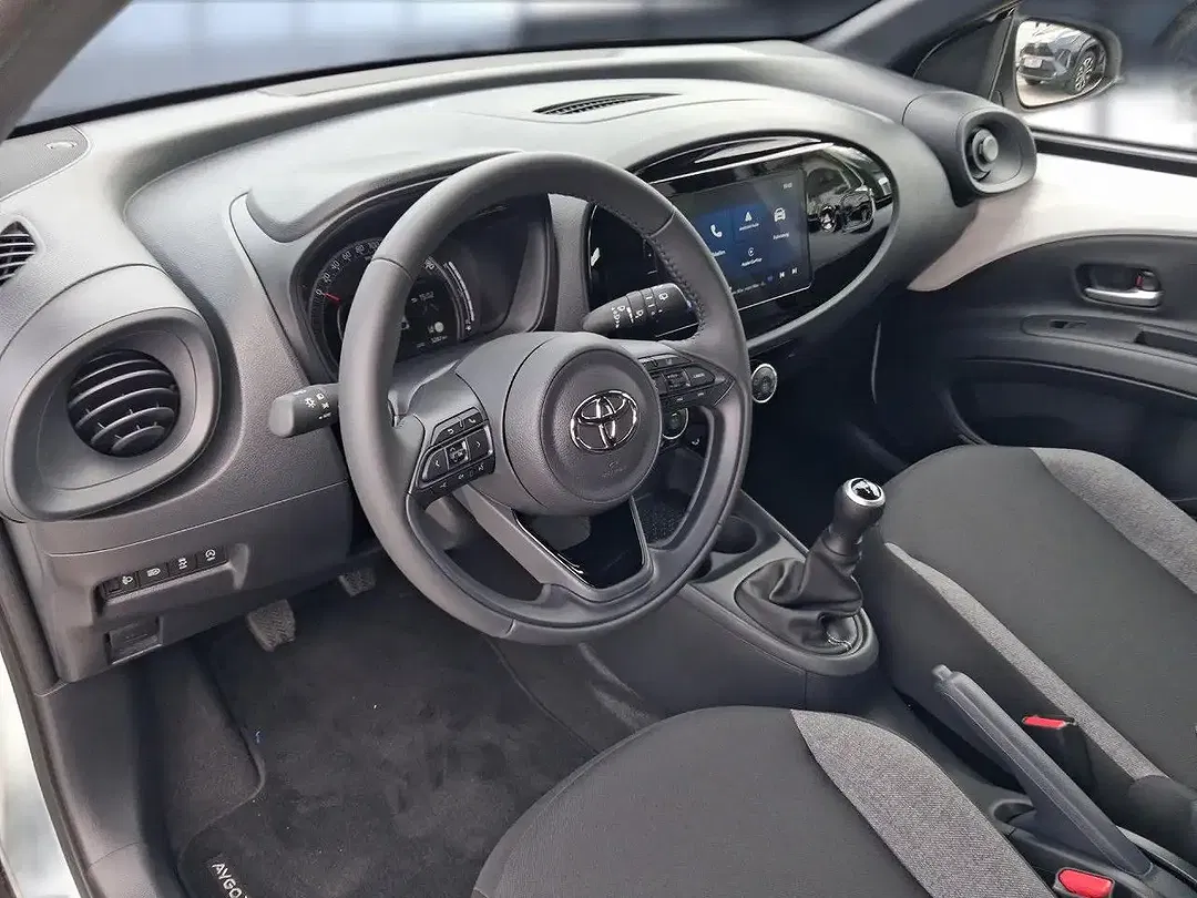 Toyota Aygo Business Edition - Thumbnail 10