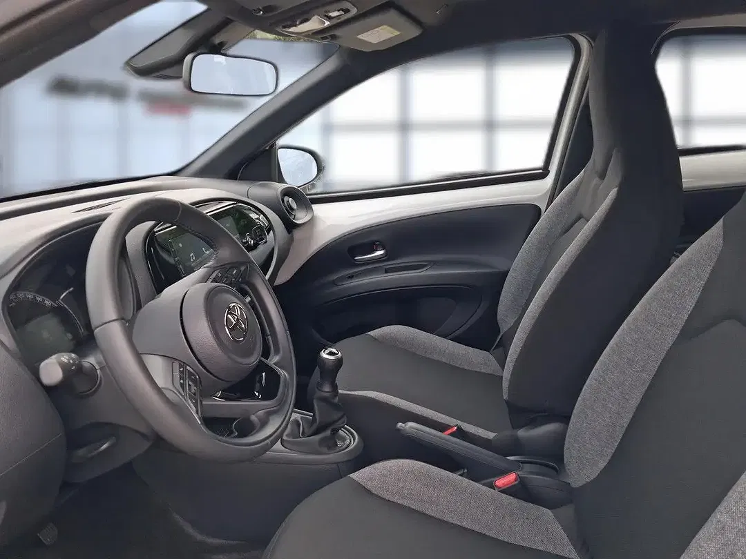 Toyota Aygo Business Edition - Thumbnail 9
