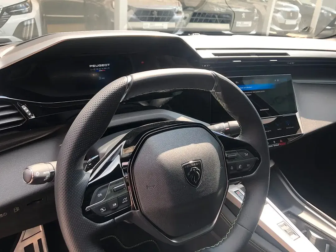 Peugeot 408 PHEV GT Exclusive - Thumbnail 14