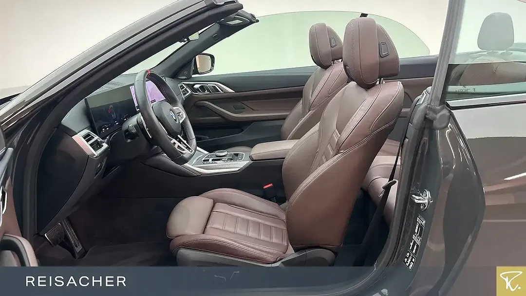 BMW M4 xDrive Convertible - Thumbnail 4