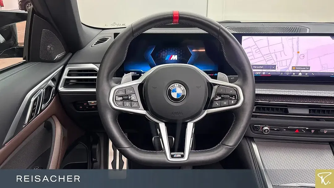 BMW M4 xDrive Convertible - Thumbnail 5