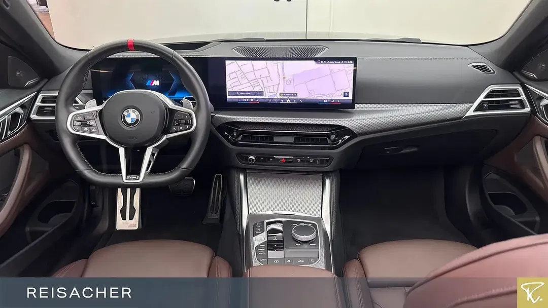 BMW M4 xDrive Convertible - Thumbnail 6