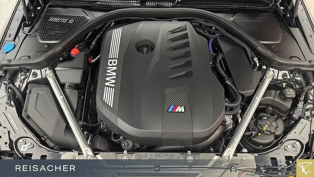 BMW M4 xDrive Convertible - Thumbnail 7
