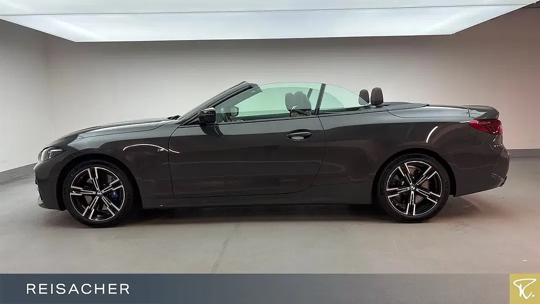 BMW M4 xDrive Convertible - Thumbnail 9