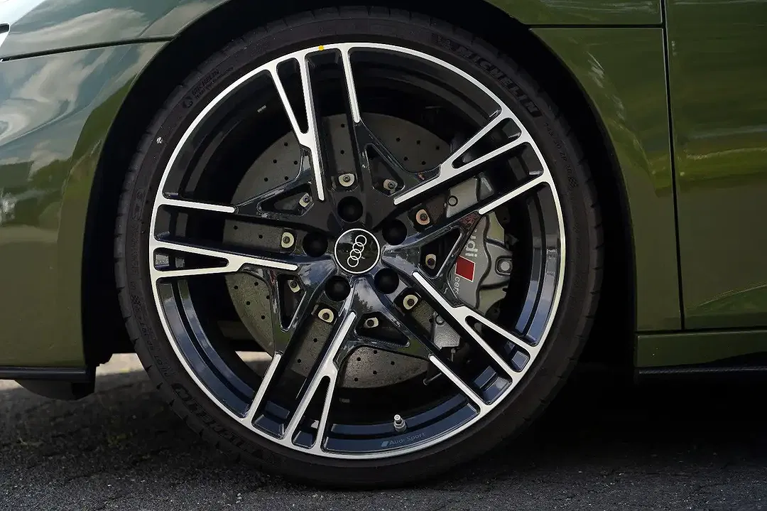 Audi R8 quattro performance - Thumbnail 5