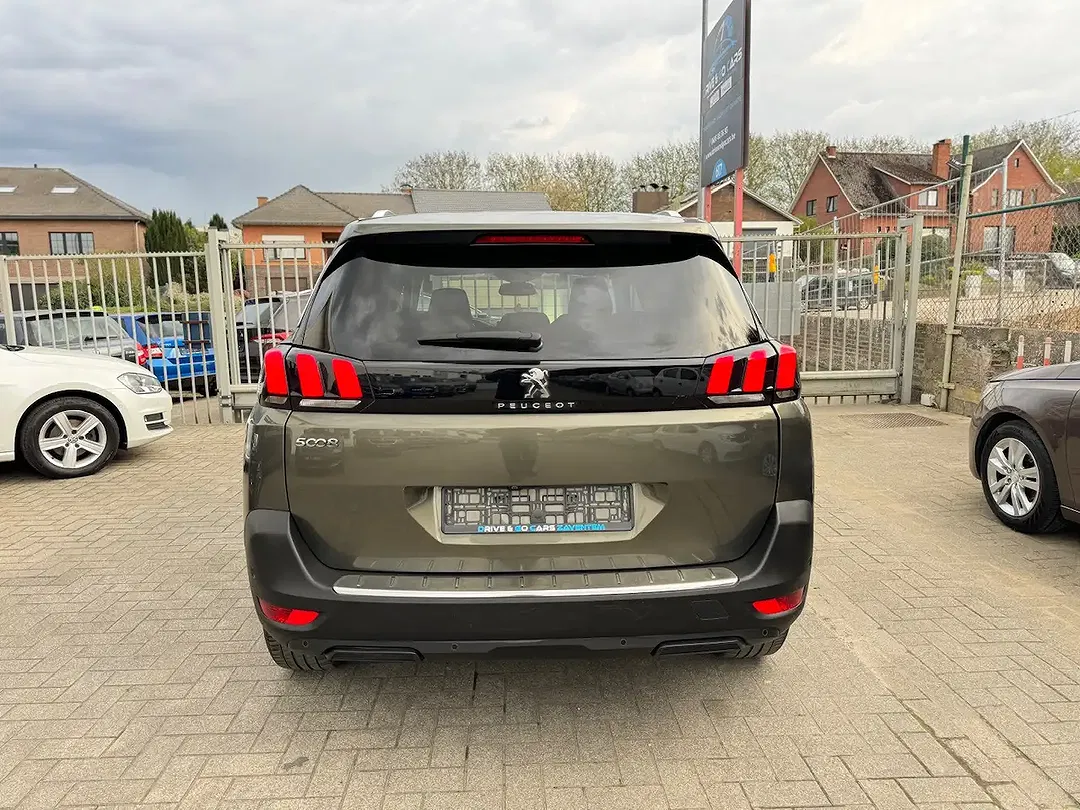 Peugeot 5008 130 BlueHDi EAT8 Allure - Thumbnail 4