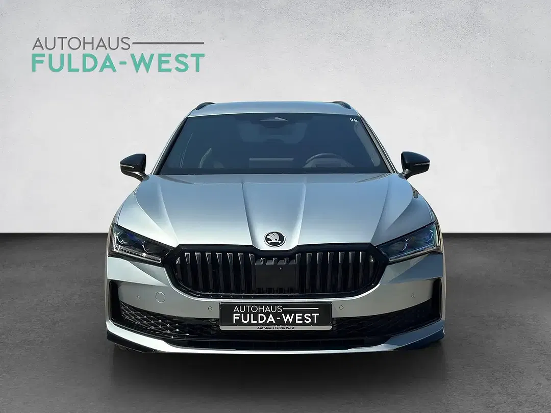 Skoda Superb iV Hybrid Combi Sportline - Thumbnail 6