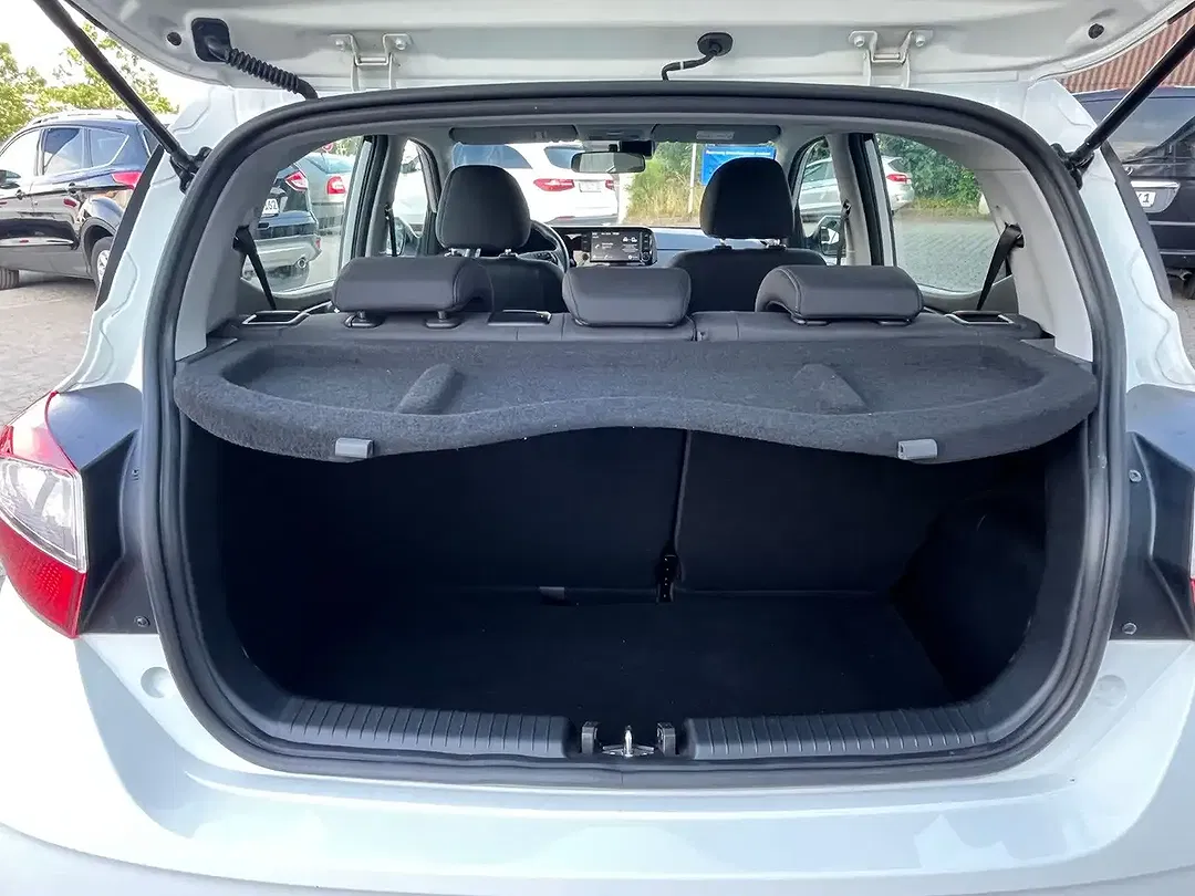 Hyundai i10 Trend - Thumbnail 10