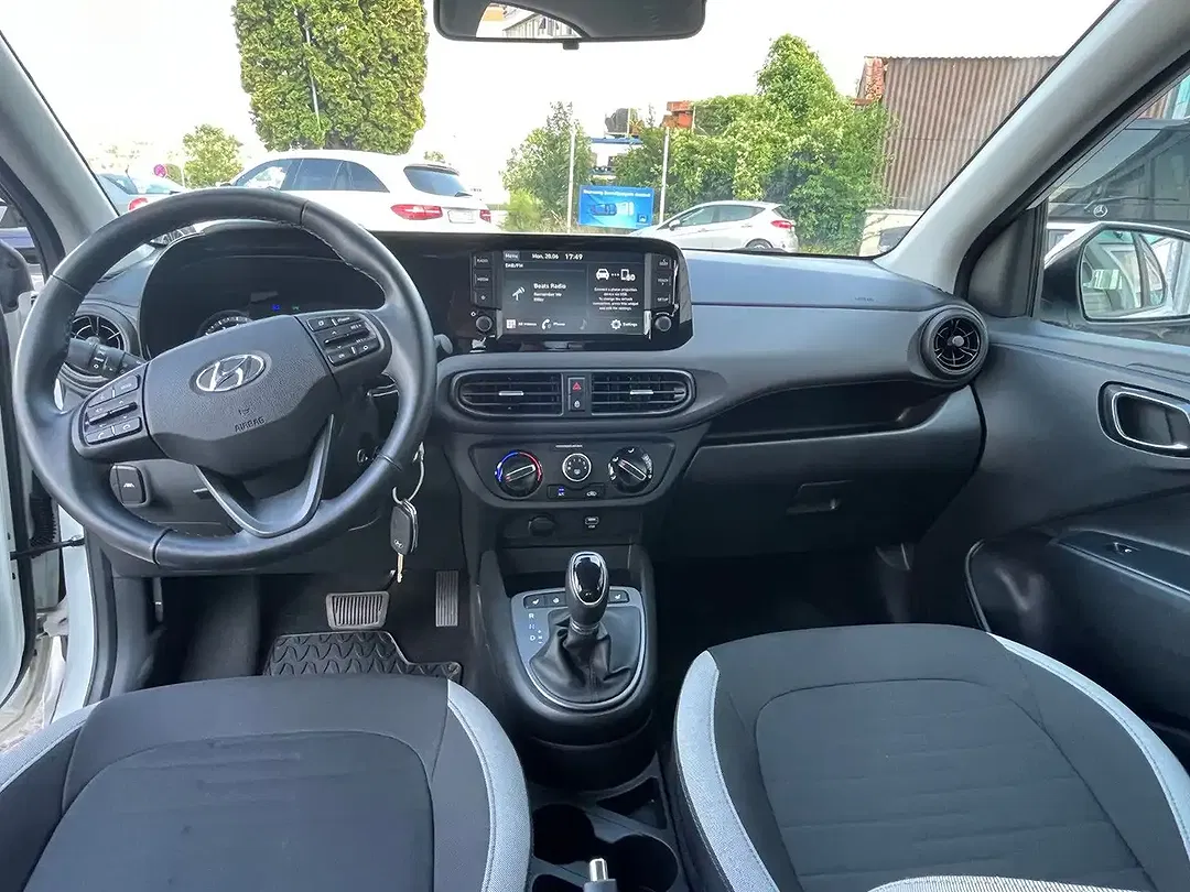 Hyundai i10 Trend - Thumbnail 9
