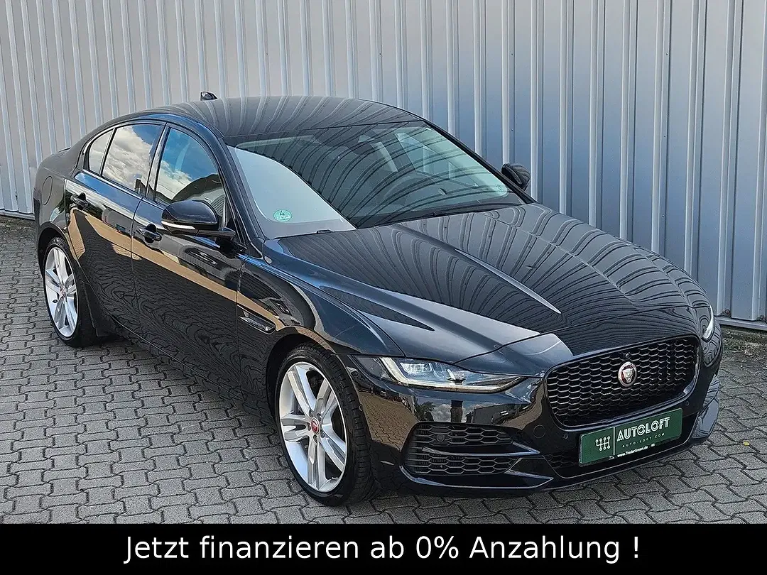 Jaguar XE S Black - Thumbnail 4