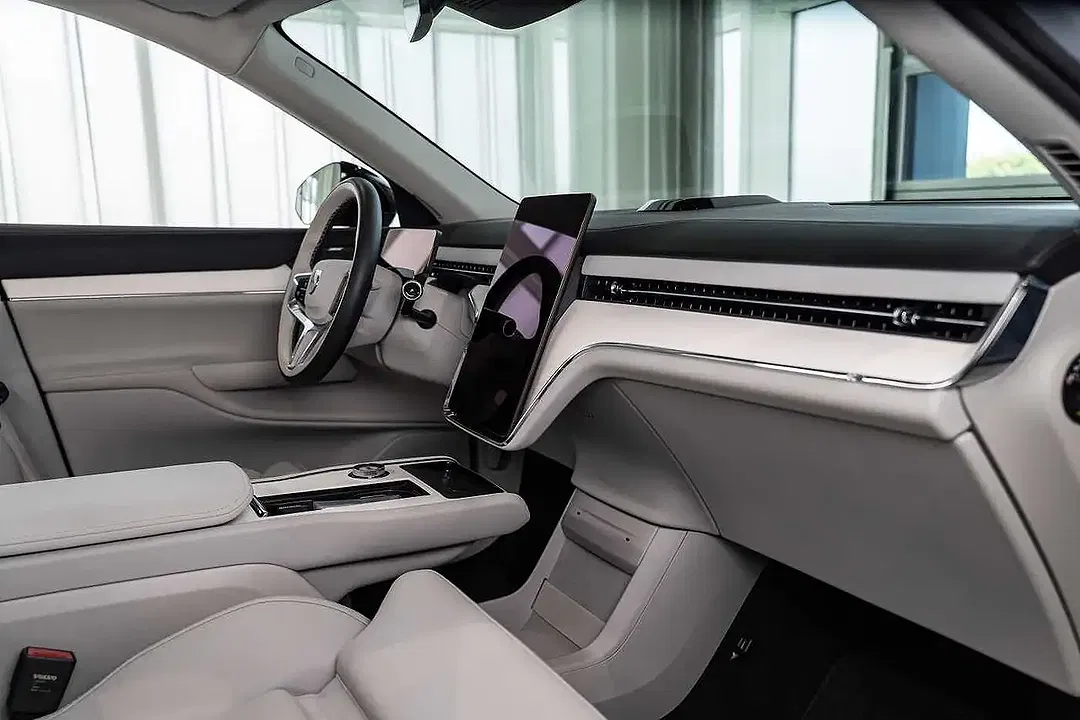 Volvo EX90 Twin Motor Plus - Thumbnail 13