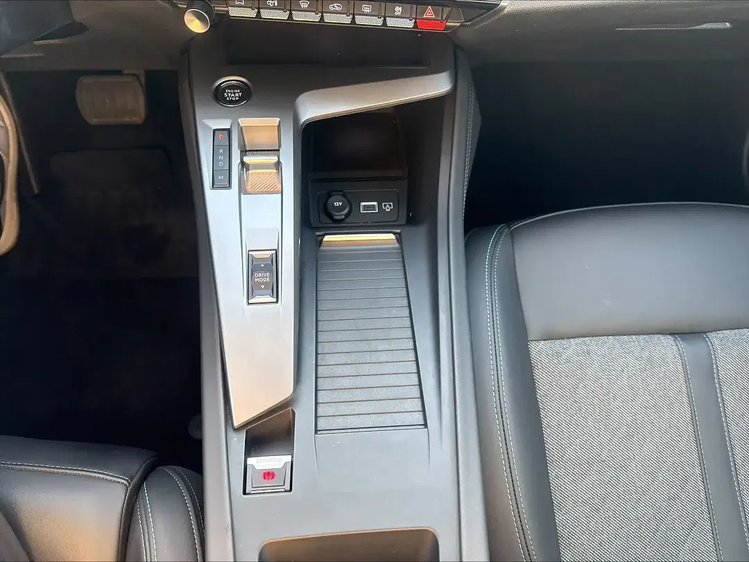 Peugeot 408 130 PureTech Allure Pack - Thumbnail 13