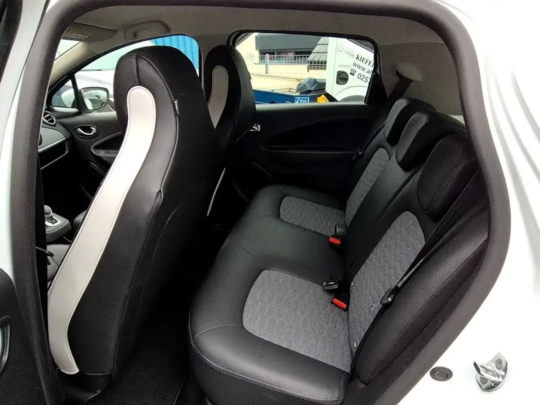 Renault ZOE R135 Z.E. 50 Intens - Thumbnail 7