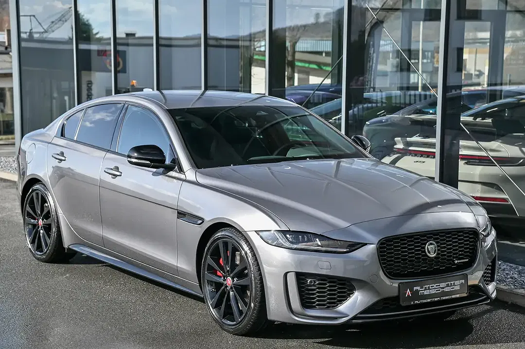 Jaguar XE P250 Edition R-Dynamic Black - Thumbnail 3