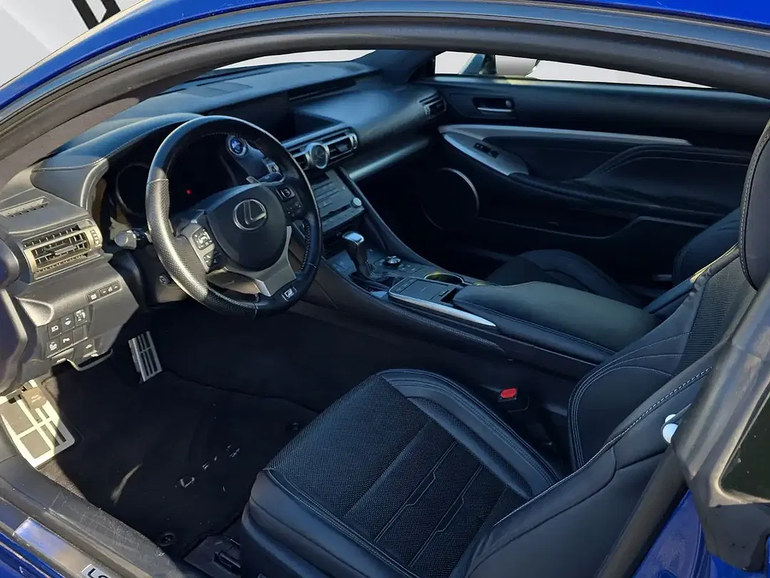 Lexus RC 300h F SPORT - Thumbnail 13