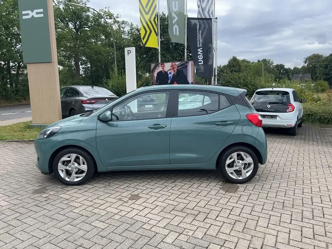 Hyundai i10 1.0 Trend - Thumbnail 2