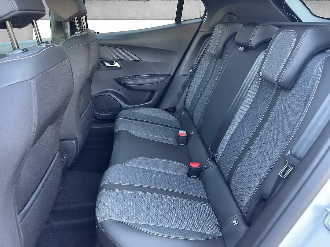 Peugeot 2008 130 PureTech Allure - Thumbnail 13
