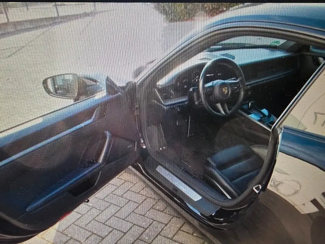 Porsche 992 Carrera - Thumbnail 8