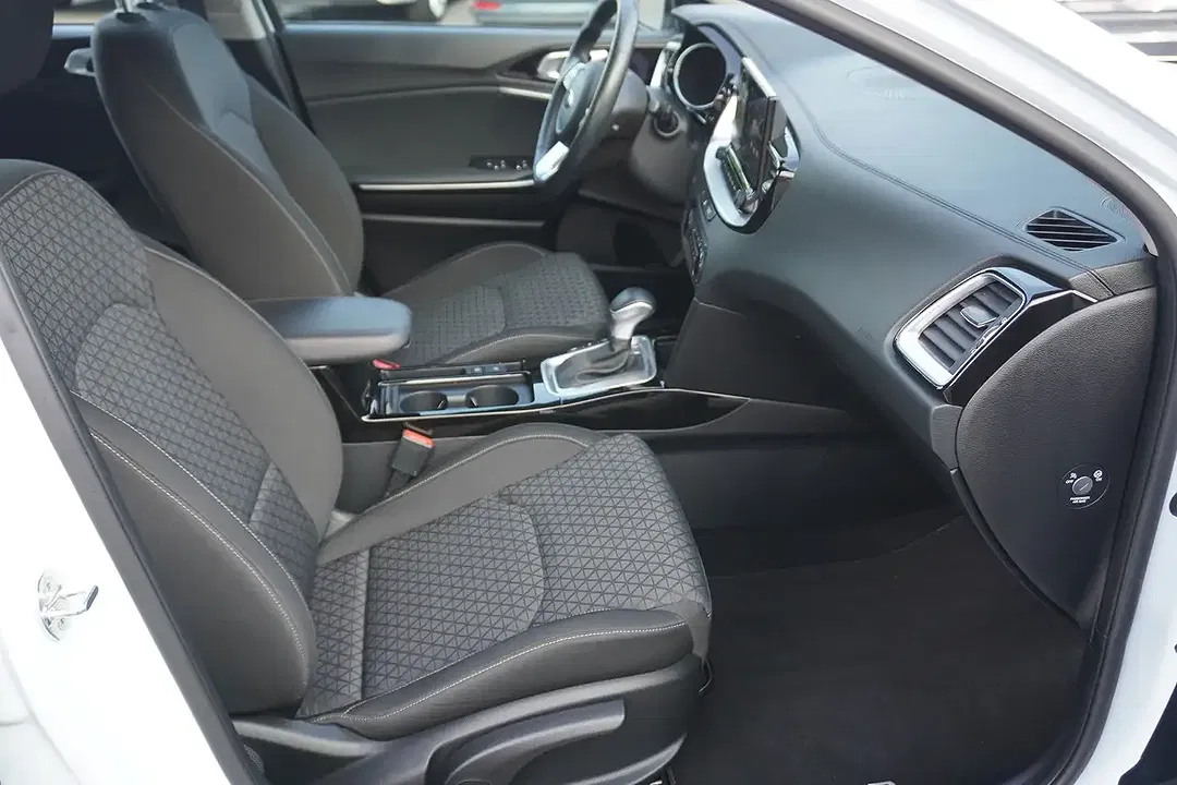 Kia Ceed / cee'd 1.4 T-GDI Spirit - Thumbnail 13