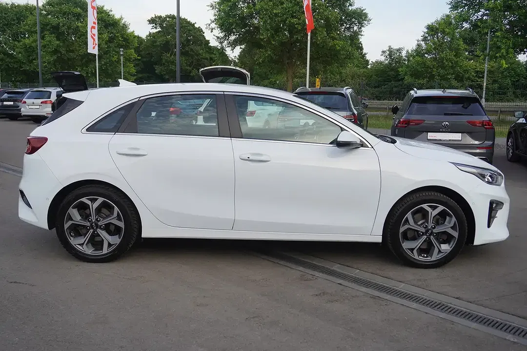 Kia Ceed / cee'd 1.4 T-GDI Spirit - Thumbnail 4