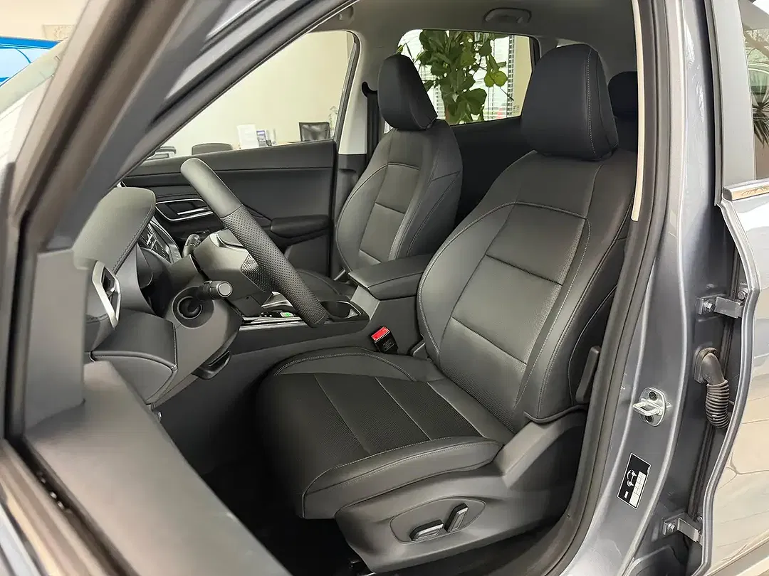 MG ZS Hybrid+ Luxury - Thumbnail 12