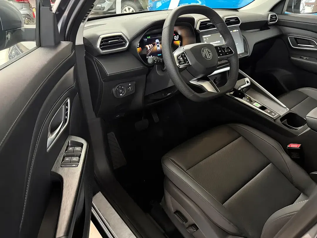 MG ZS Hybrid+ Luxury - Thumbnail 13