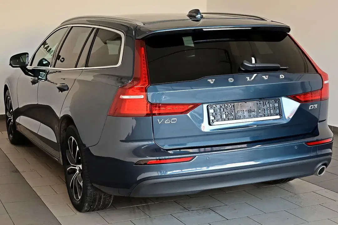 Volvo V60 Momentum Pro - Thumbnail 8