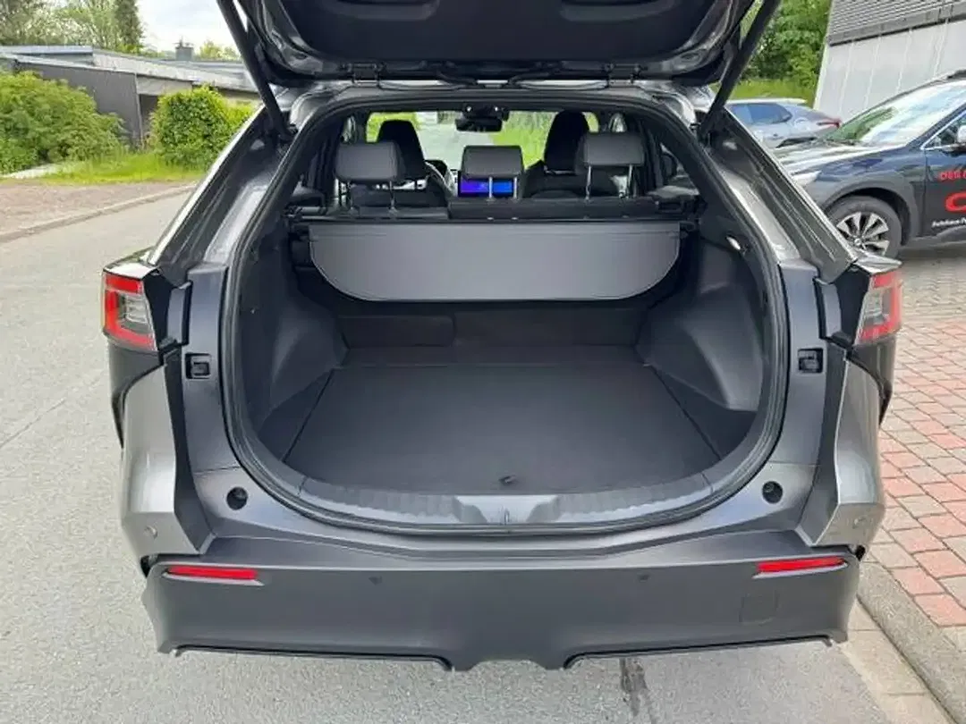 Subaru Solterra Platinum - Thumbnail 5