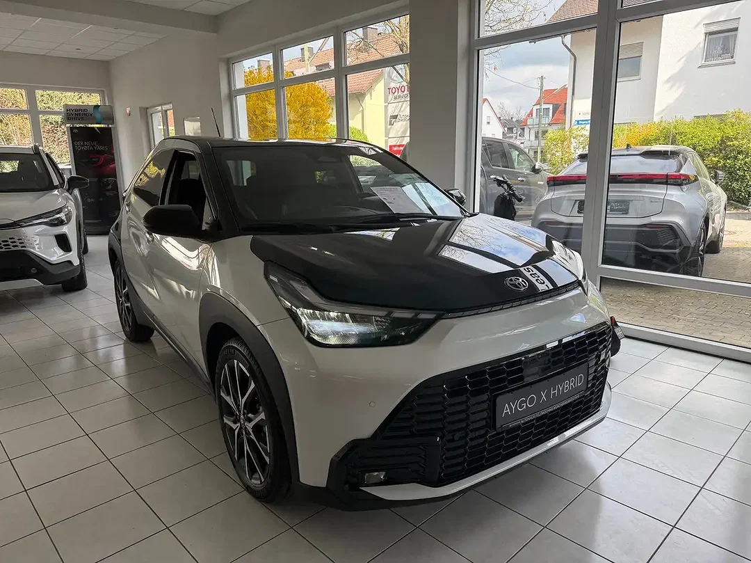Toyota Aygo X Hybrid GR Sport - Afbeelding 1