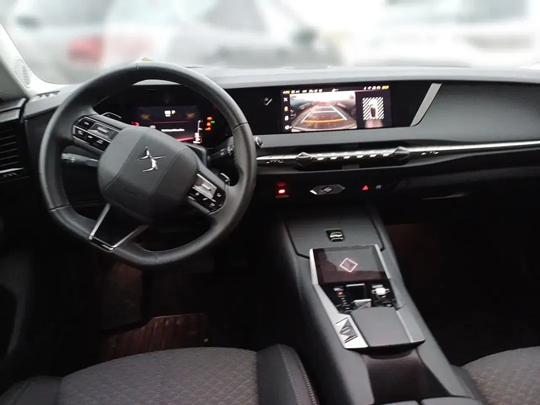 DS Automobiles DS 4 - Thumbnail 11