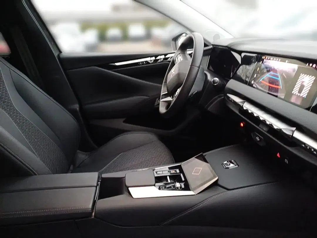 DS Automobiles DS 4 - Thumbnail 12