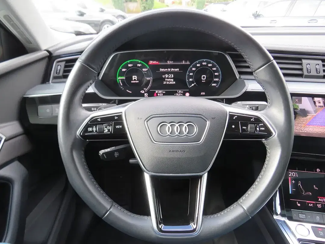 Audi e-tron 55 quattro Sportback - Thumbnail 11