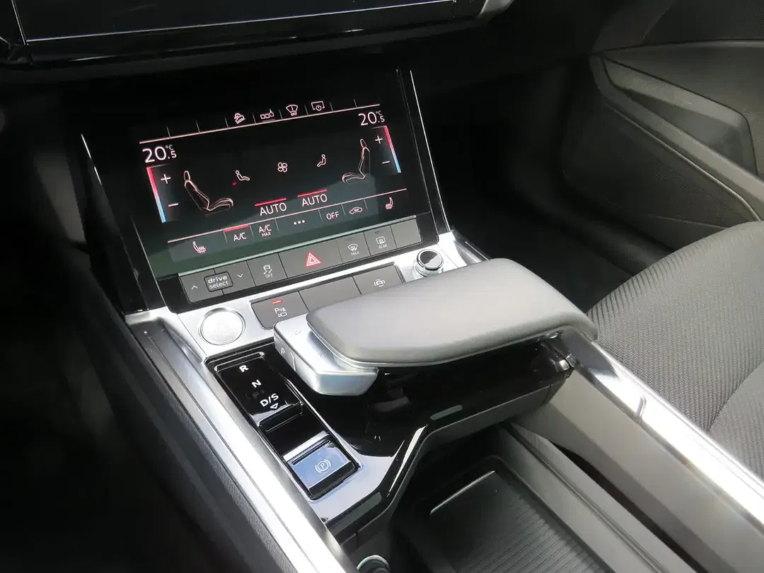 Audi e-tron 55 quattro Sportback - Thumbnail 12