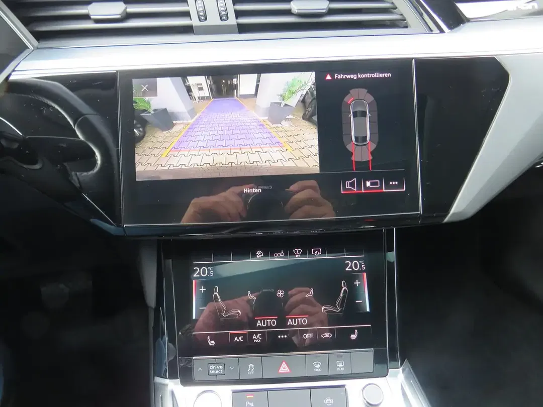Audi e-tron 55 quattro Sportback - Thumbnail 14