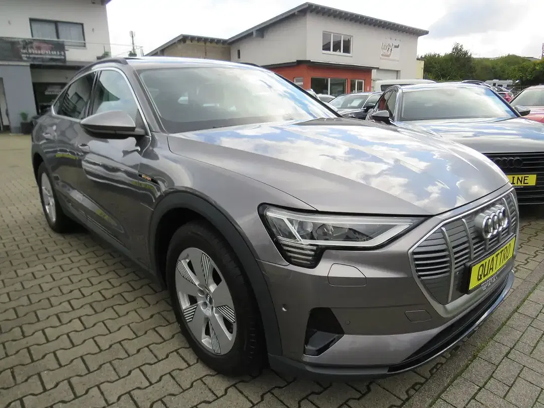 Audi e-tron 55 quattro Sportback - Thumbnail 3