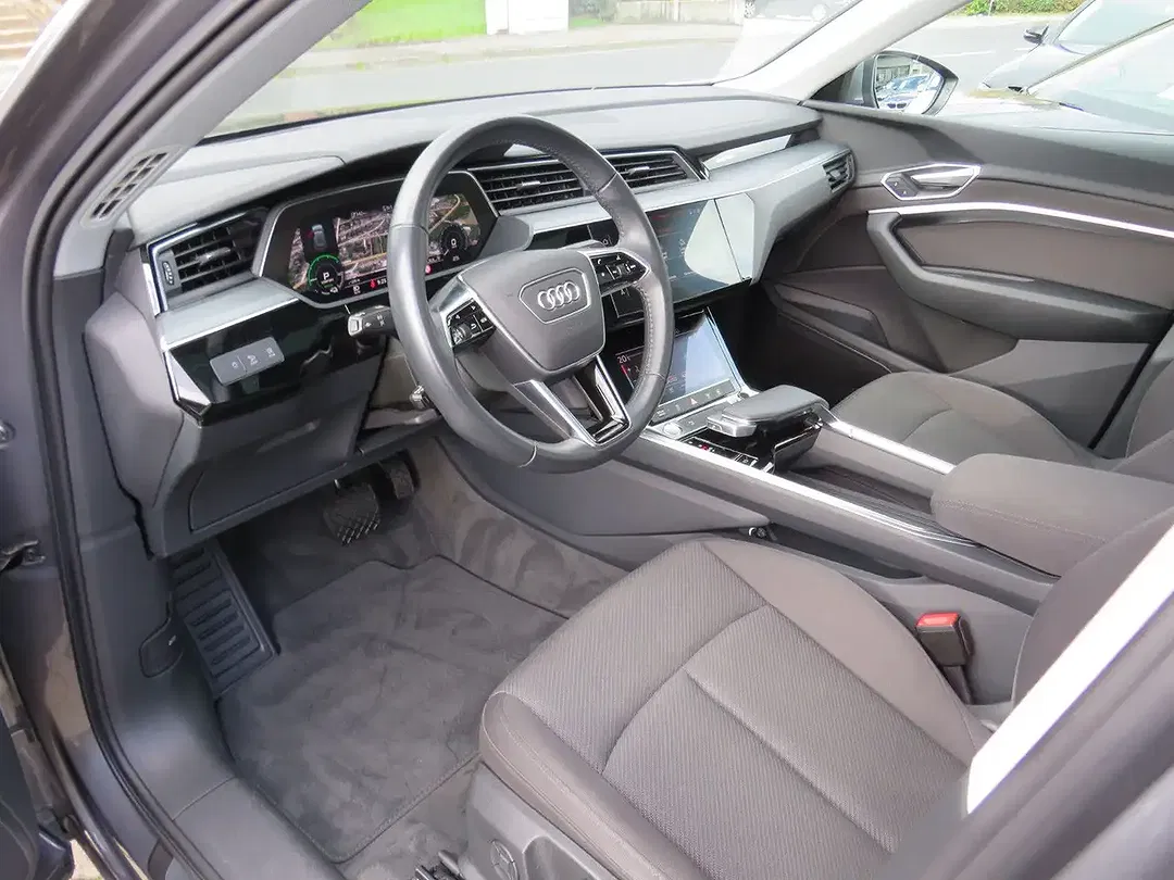 Audi e-tron 55 quattro Sportback - Thumbnail 7