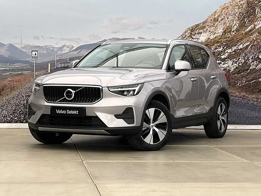 Volvo XC40 B3 Core - Thumbnail 1