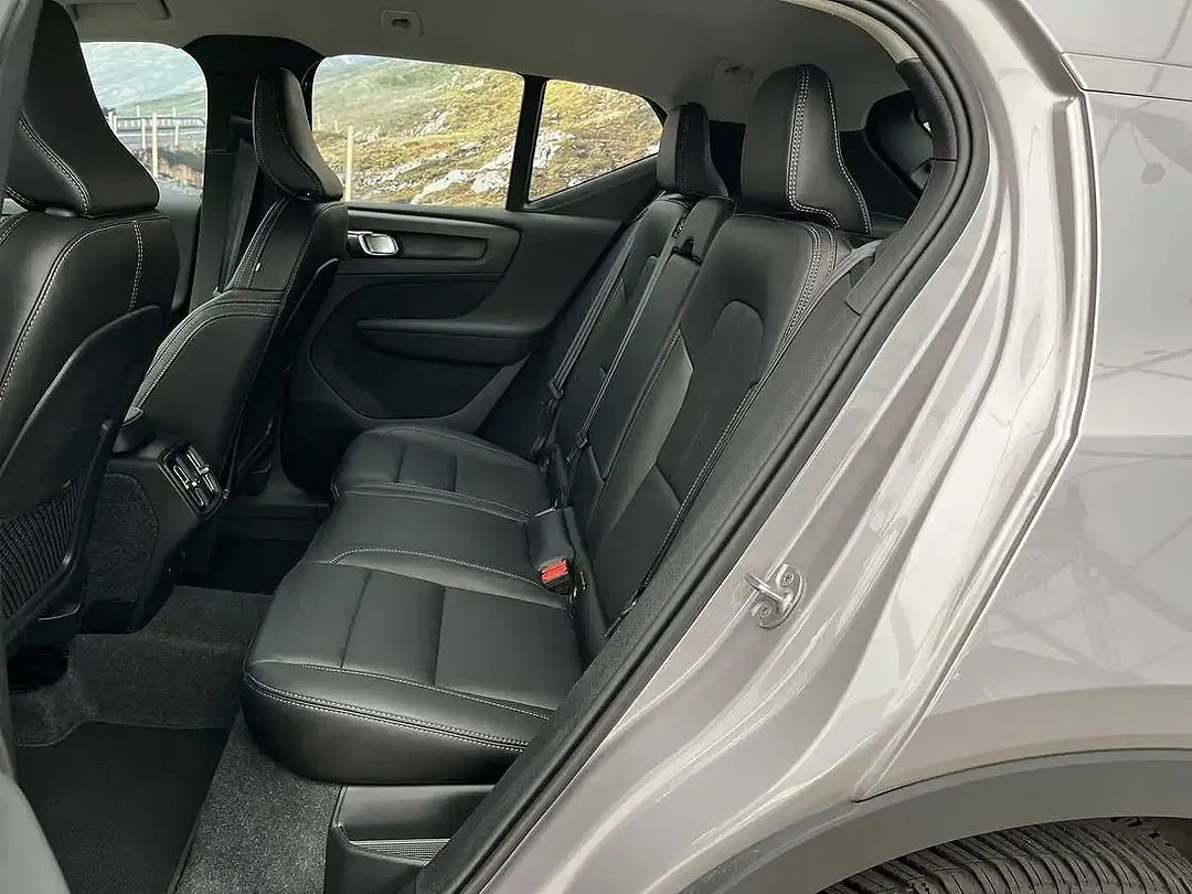 Volvo XC40 B3 Core - Thumbnail 10