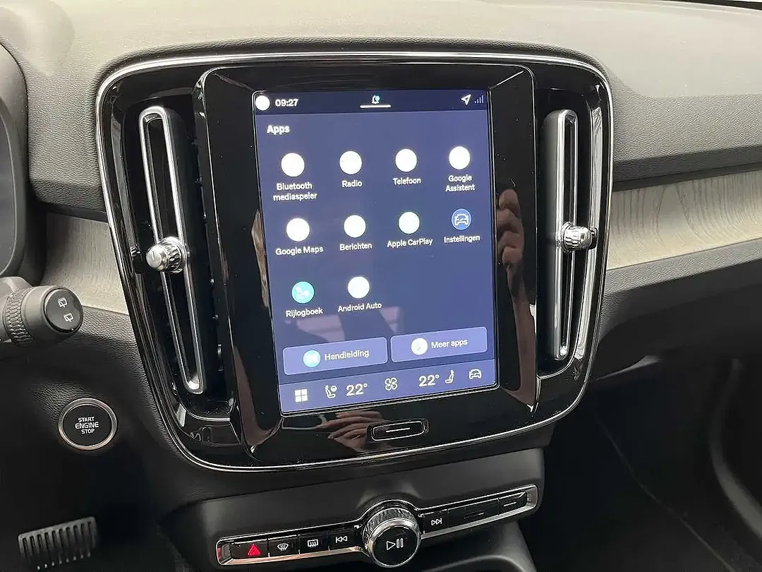 Volvo XC40 B3 Core - Thumbnail 11