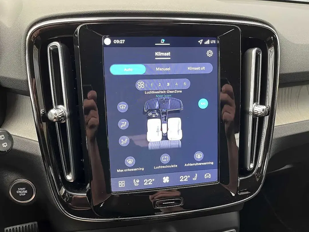 Volvo XC40 B3 Core - Thumbnail 14