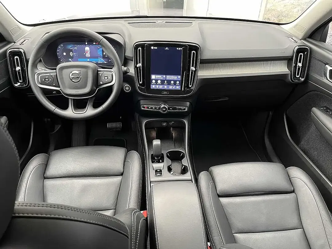 Volvo XC40 B3 Core - Thumbnail 8